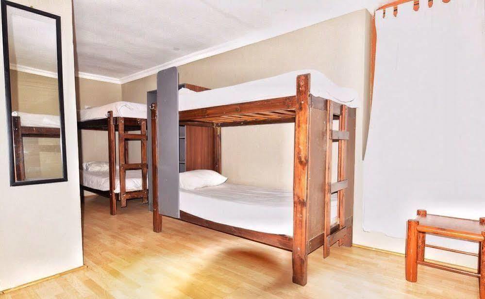 Backpackers Hostel *