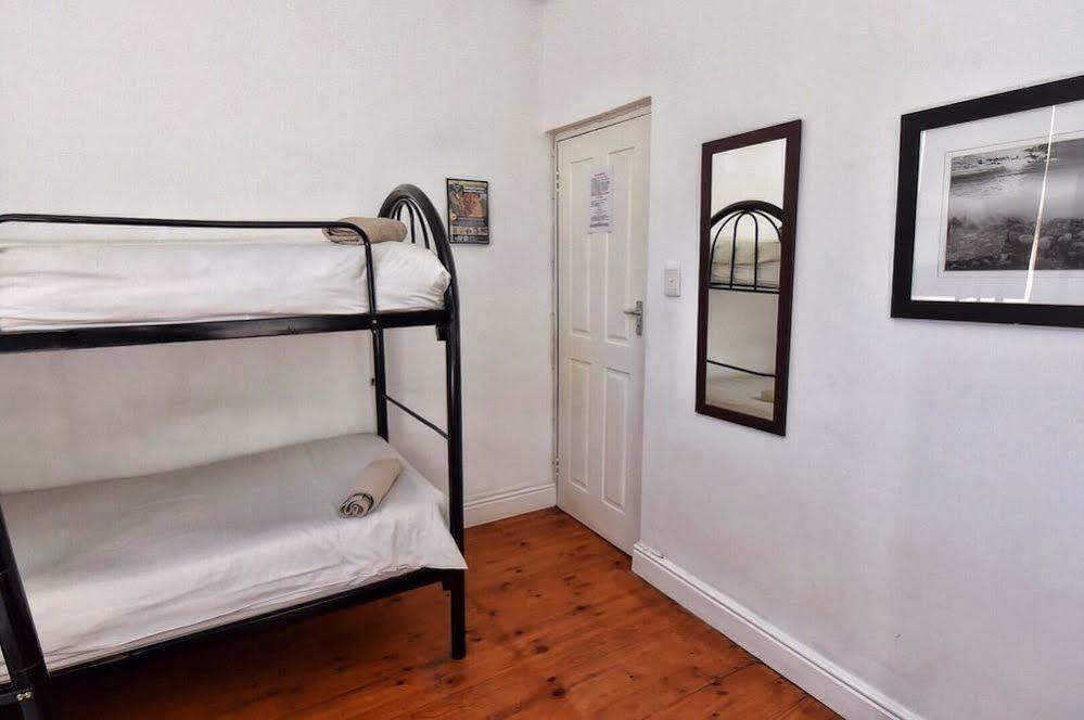 Hostel Backpackers *